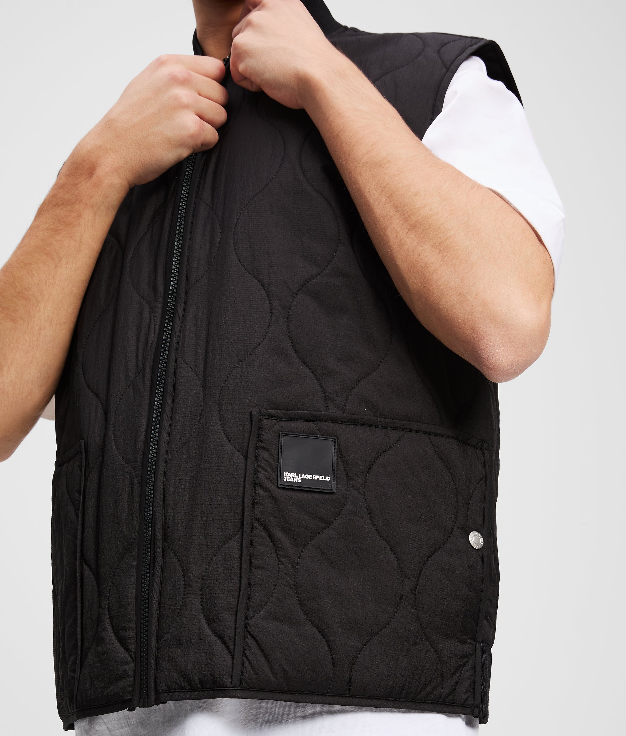 QUILTED VEST - Image 2
