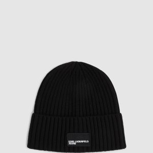 Logo patch beanie