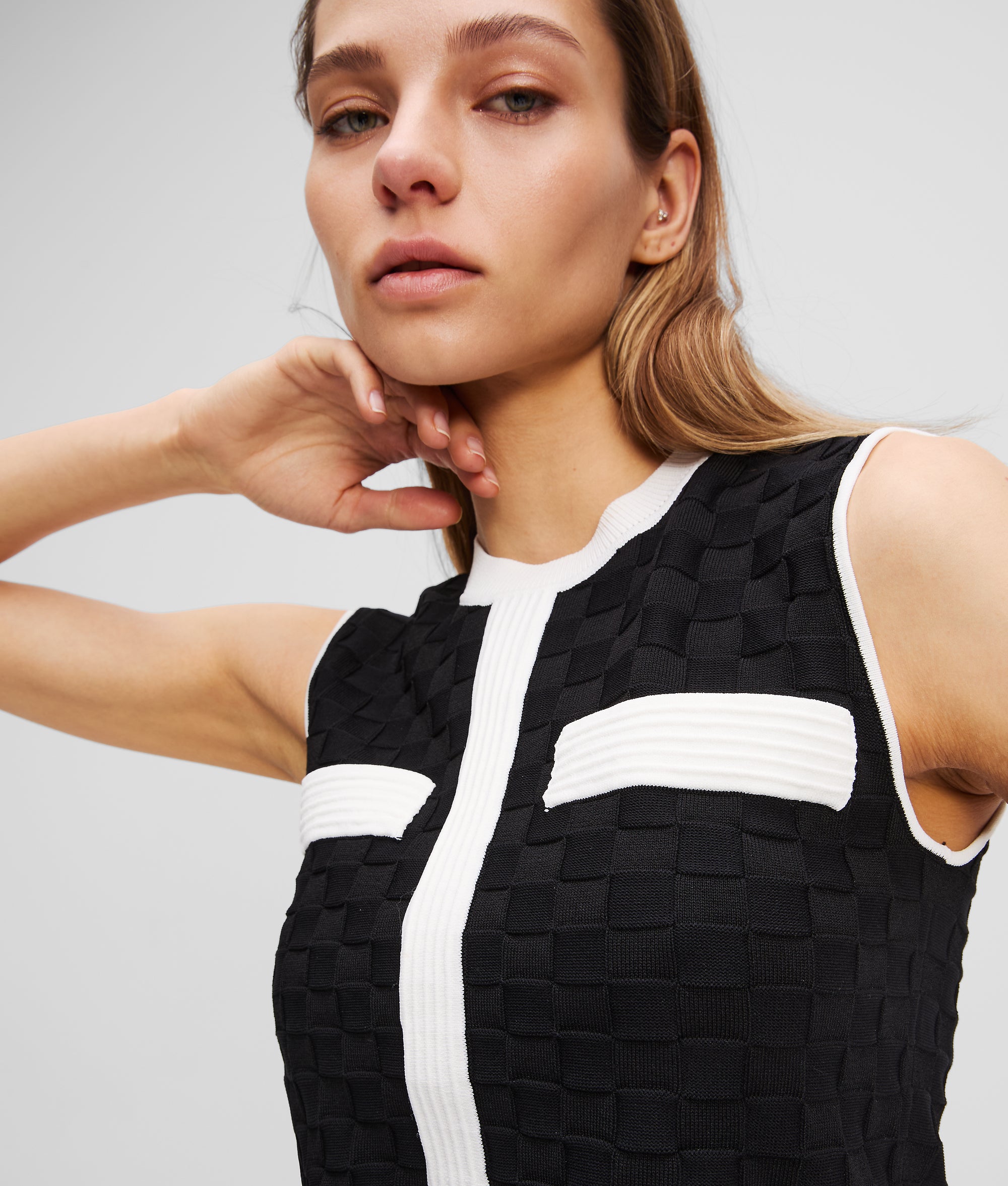 CONTRAST PIPING KNIT TOP - Image 3