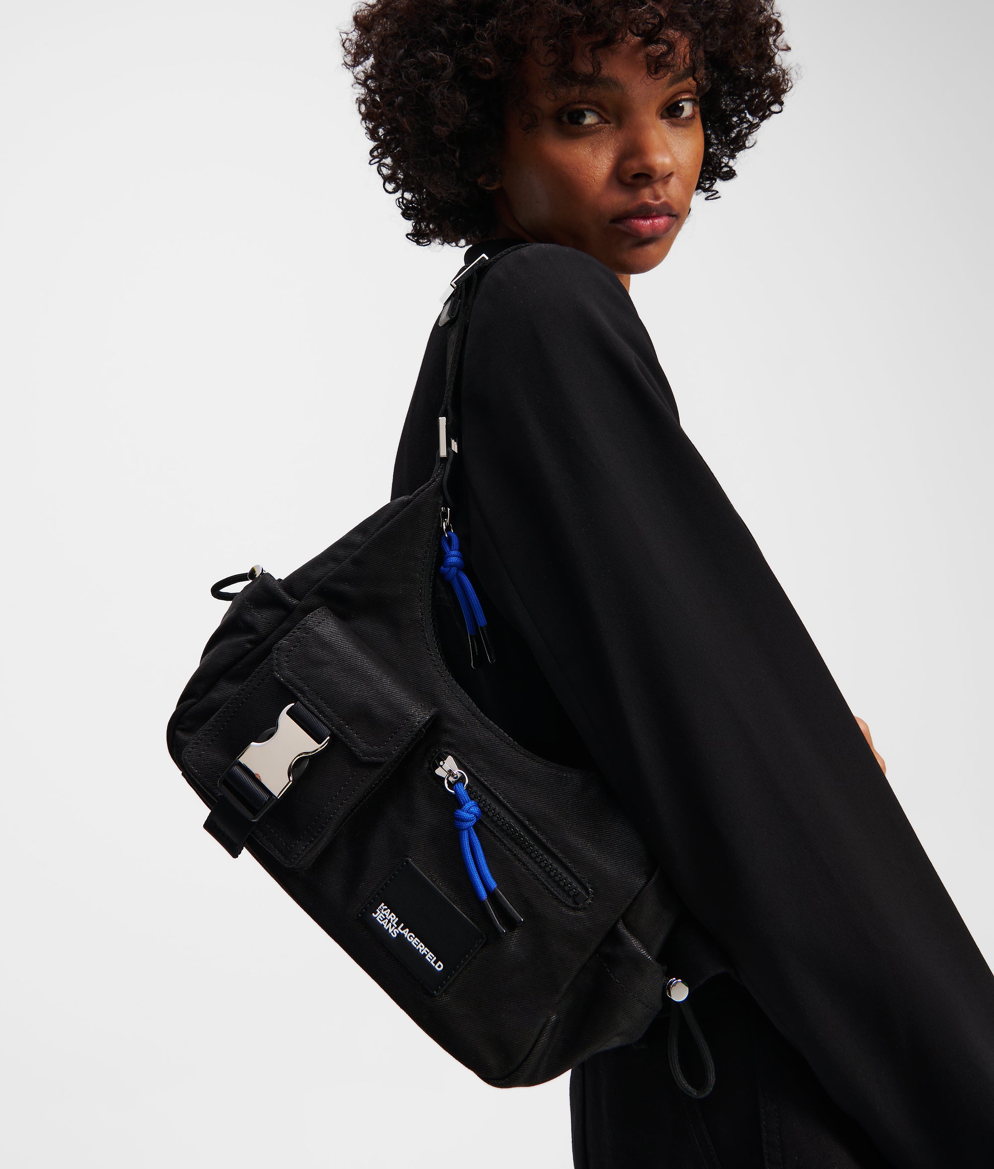 UTILITY COATED DENIM SHOULDER BAG - Image 2