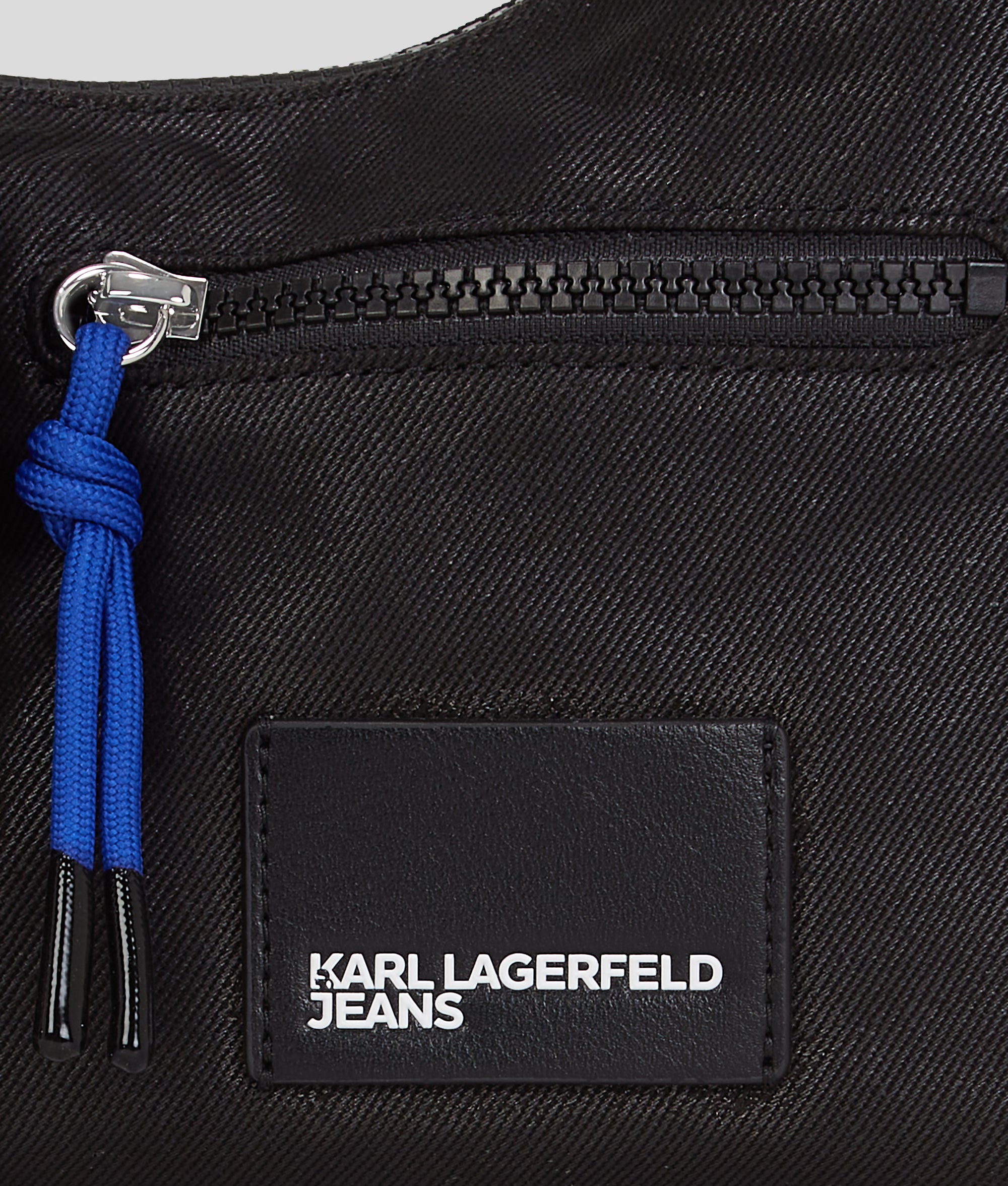 UTILITY COATED DENIM SHOULDER BAG - Image 3