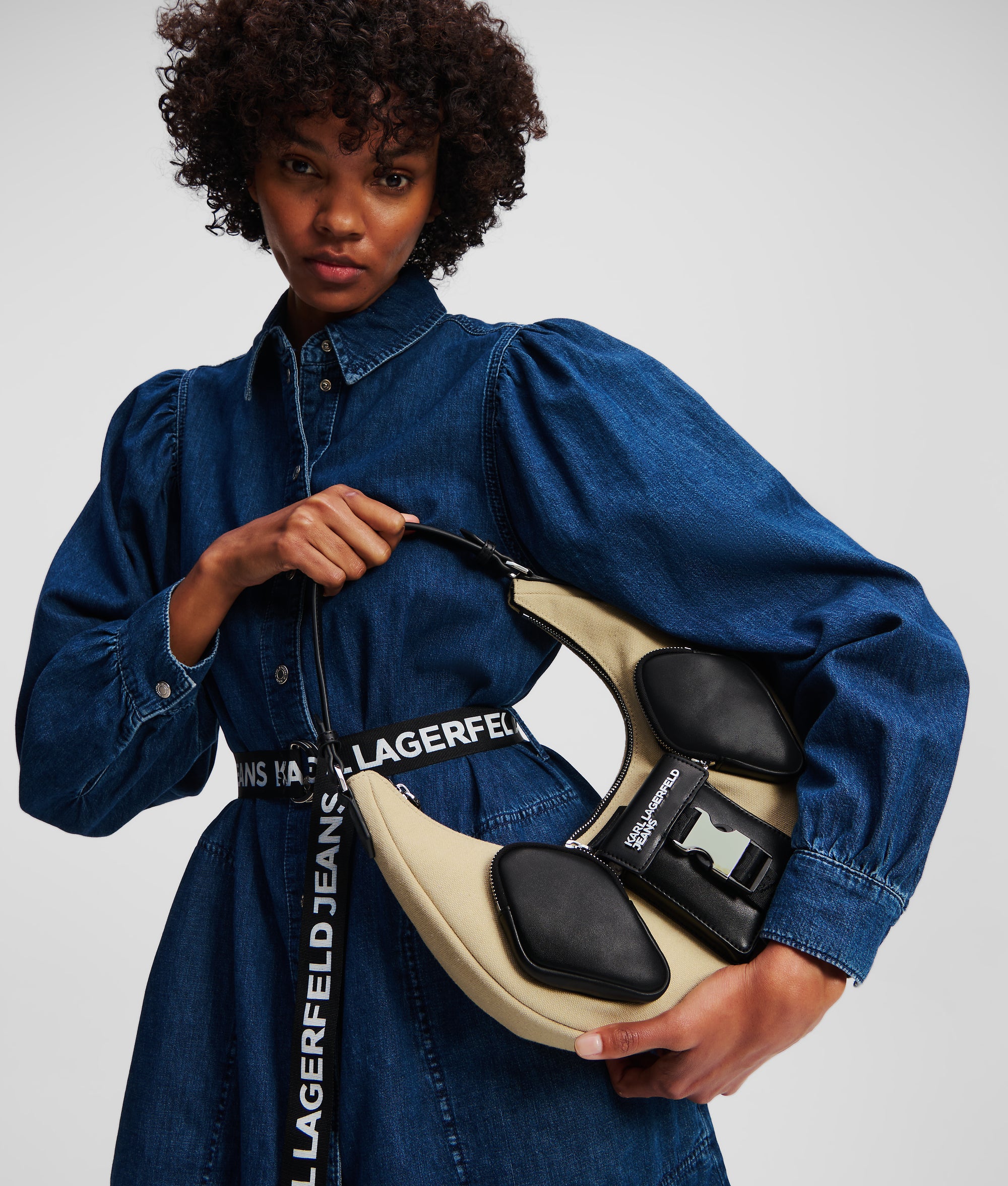 UTILITY CANVAS MOON SHOULDER BAG - Image 2